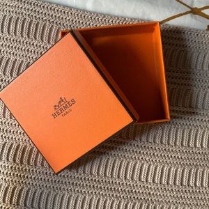 Hermès orange bracelet box